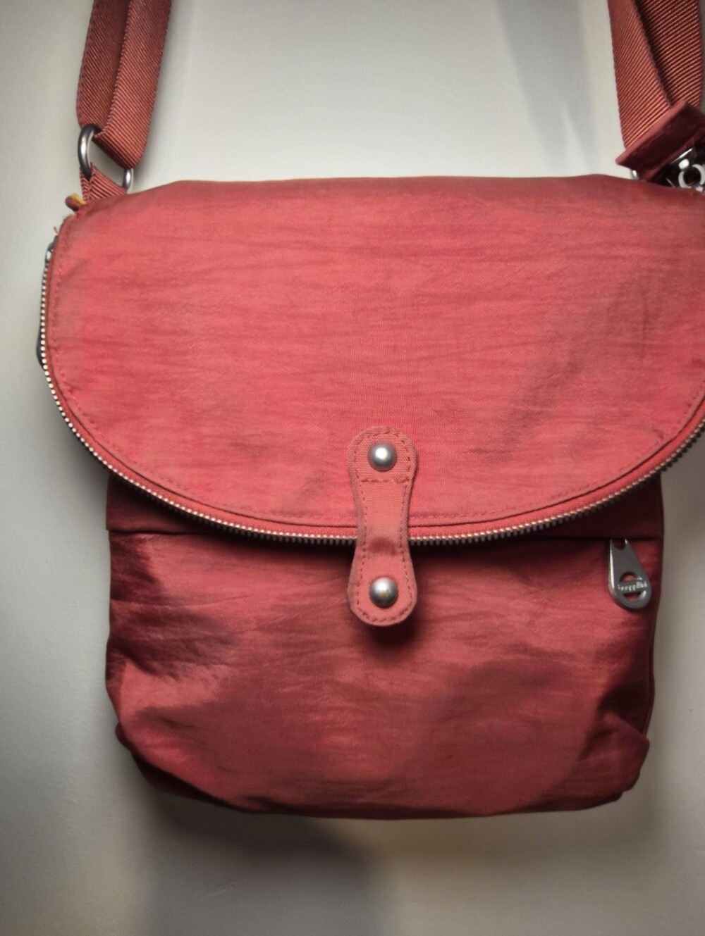 Baggallini Dublin Red Crossbody Bag Lightweight Travel Organizer GUC